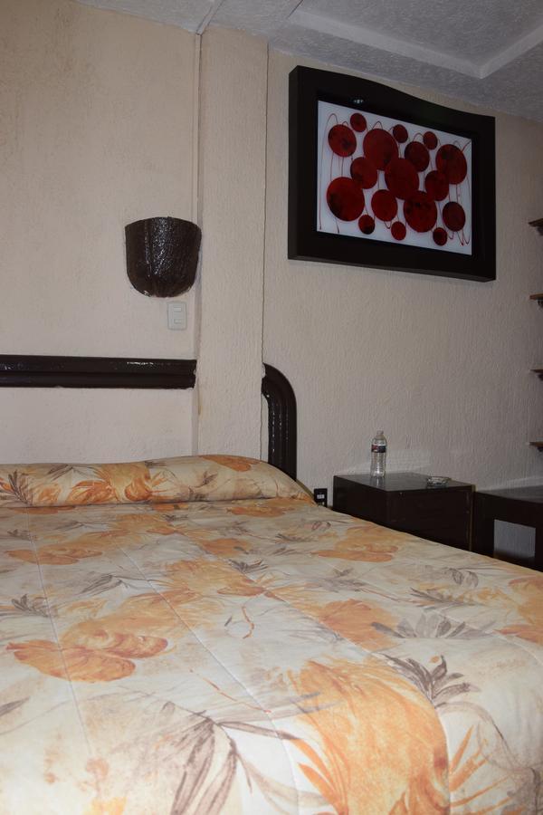Hotel Real Azteca Zona Piel 2*